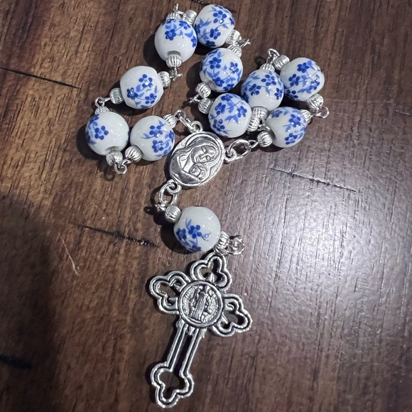 New, Beautiful handmade one decade rosary - Picture 8 of 8